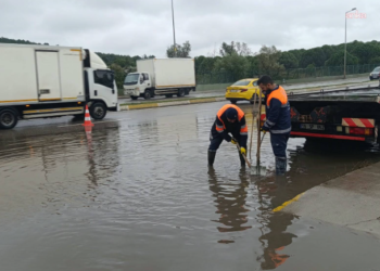 İstanbul’a aylık toplam yağışın 4 katı bir günde düştü