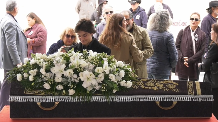 Sanatçı Alpay, Ankara’da son yolculuğuna uğurlandı