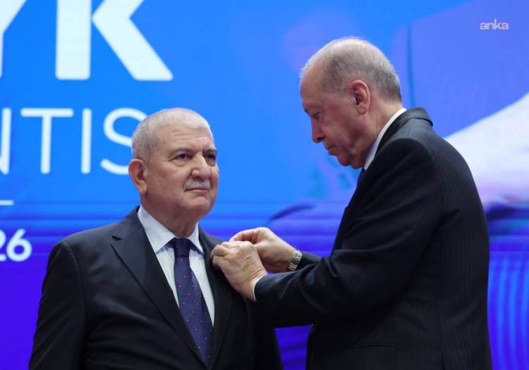 Yeni Yol Partisi’nden istifa eden Kani Torun, AKP’ye geçti