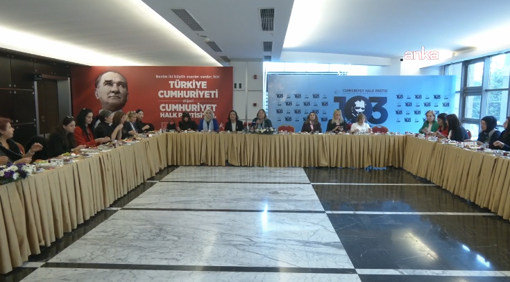 CHP Kadın Kolları, 30 kadın muhtarla buluştu