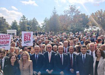 AYM önünde erişim engellerine karşı eylem: