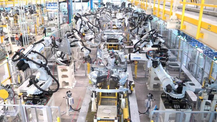 Çin’de sanayi işletmelerinin karları, elektronik ve yüksek teknoloji imalatının etkisiyle çift haneli arttı