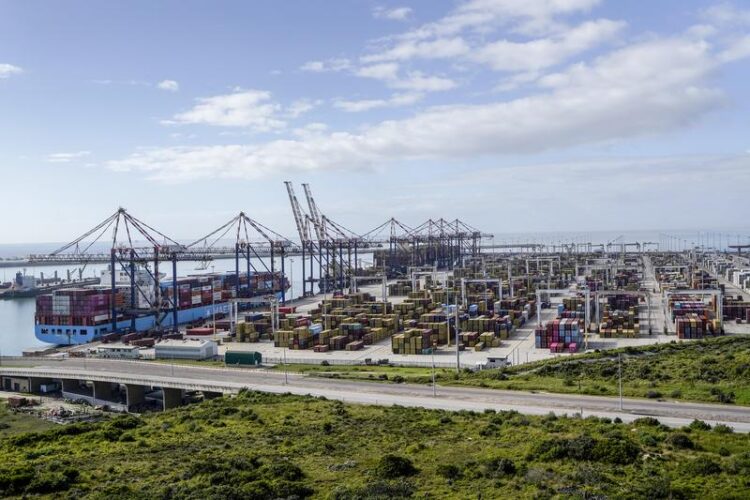 Çin, Güney Afrika’nın imalat ürünlerinde en büyük ticaret ortağı oldu