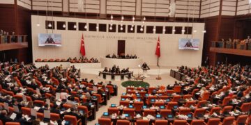 TBMM’de yeni yasama yılı törenle açıldı…