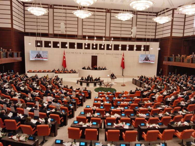 TBMM’de yeni yasama yılı törenle açıldı…