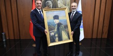 Nuri Aslan: “Mithat Bülent Özmen’in yanındayız”